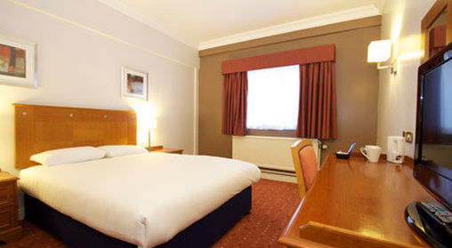 Travelodge Chester Warrington Road الغرفة الصورة
