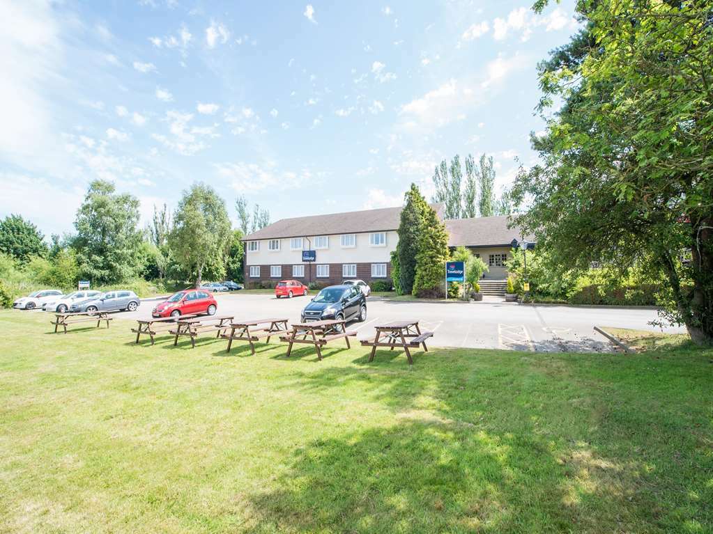 Travelodge Chester Warrington Road المظهر الخارجي الصورة